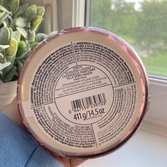 strawberry pound cake candle - Picture 3 of 3